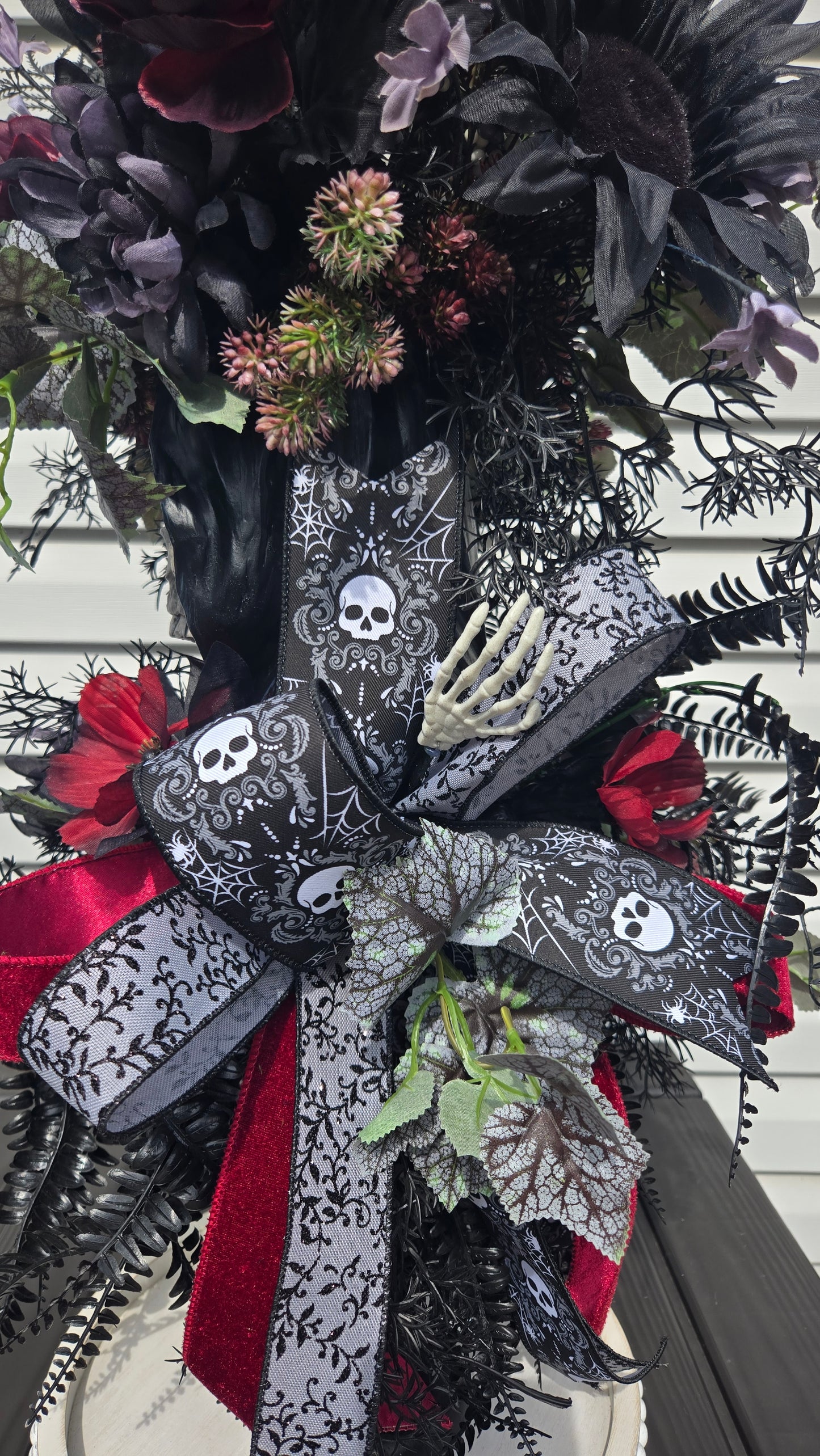 Goth Skull Floral Candlestick Arrangement – Dark Romantic Skull Planter Halloween Decor